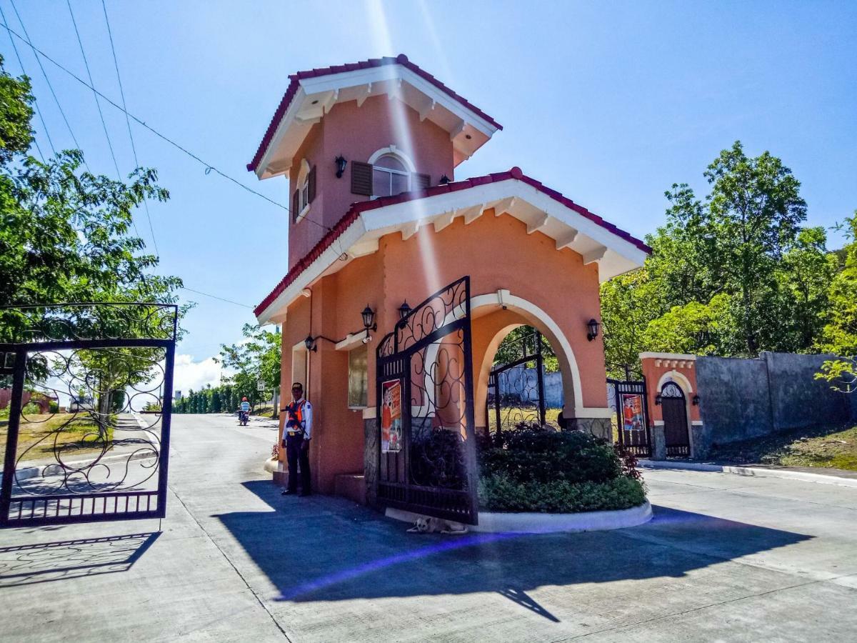 Hillview Apt W/ Pool Access - Free Wifi Tagbilaran Zewnętrze zdjęcie